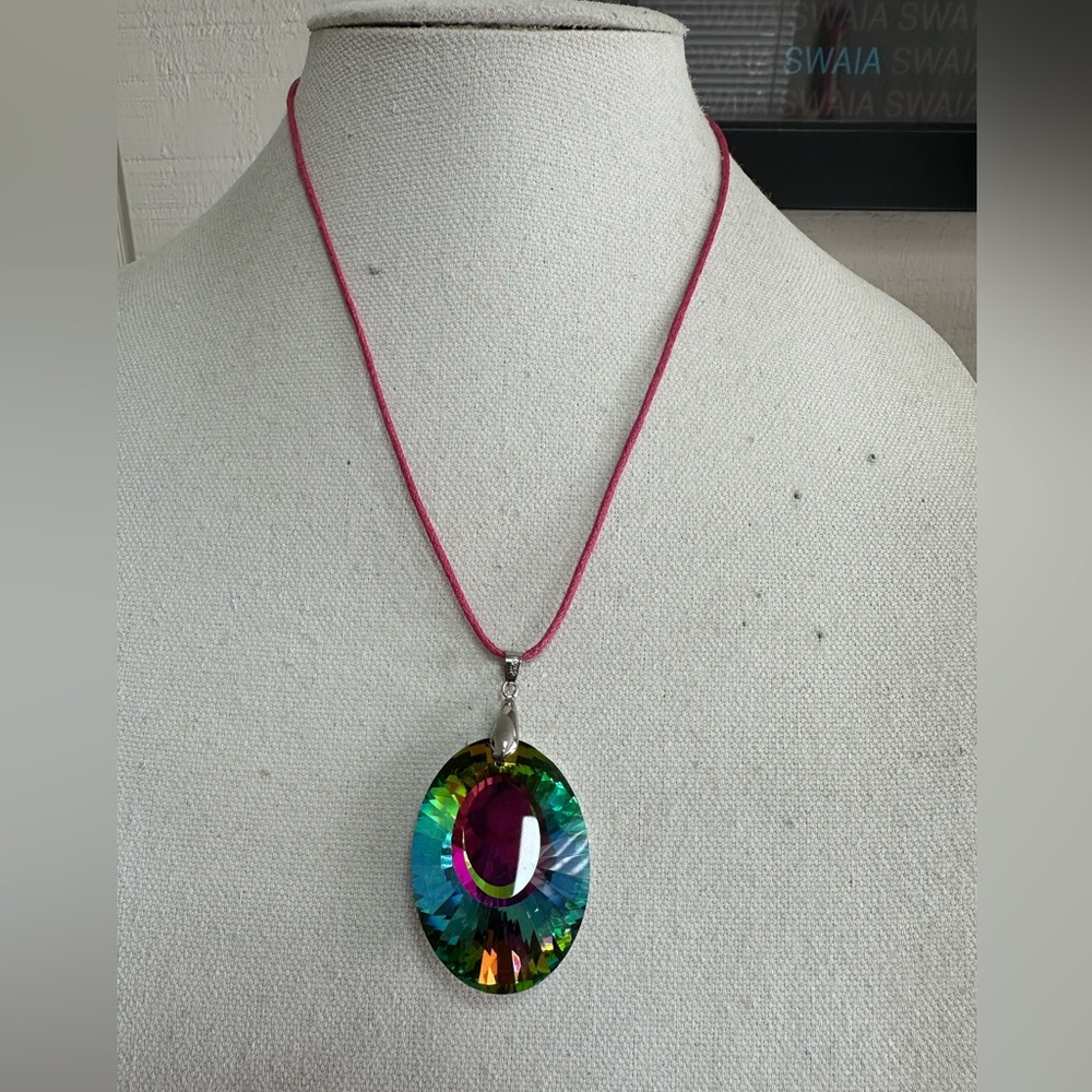 Large oval holographic reflective necklace